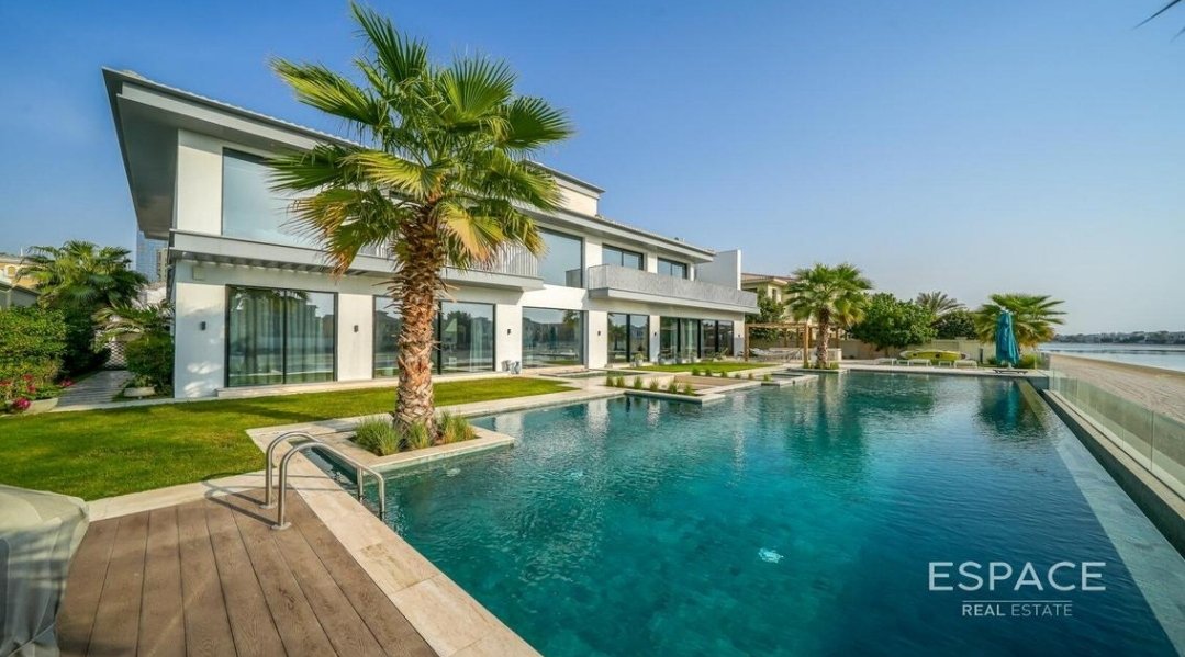 Signature Villa — Frond P, Palm Jumeirah